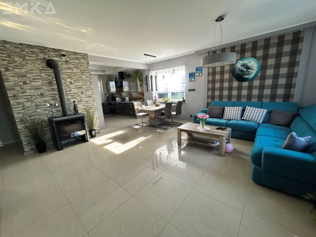 dom wolnostojący, 5 pokoi Komaszyce. Zdjęcie 7