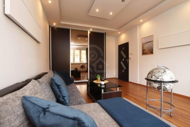 Mieszkanie 3-pokojowe Wrocław Śródmieście, ul. ks. Konstantego Damrota. Zdjęcie 1