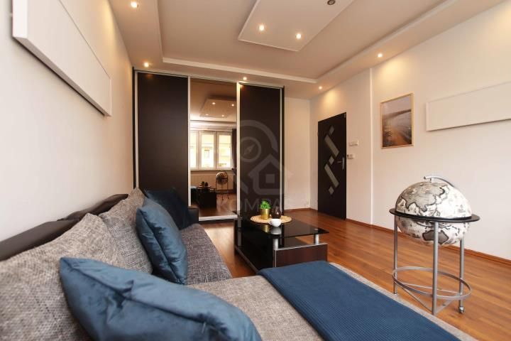 Mieszkanie 3-pokojowe Wrocław Śródmieście, ul. ks. Konstantego Damrota. Zdjęcie 1