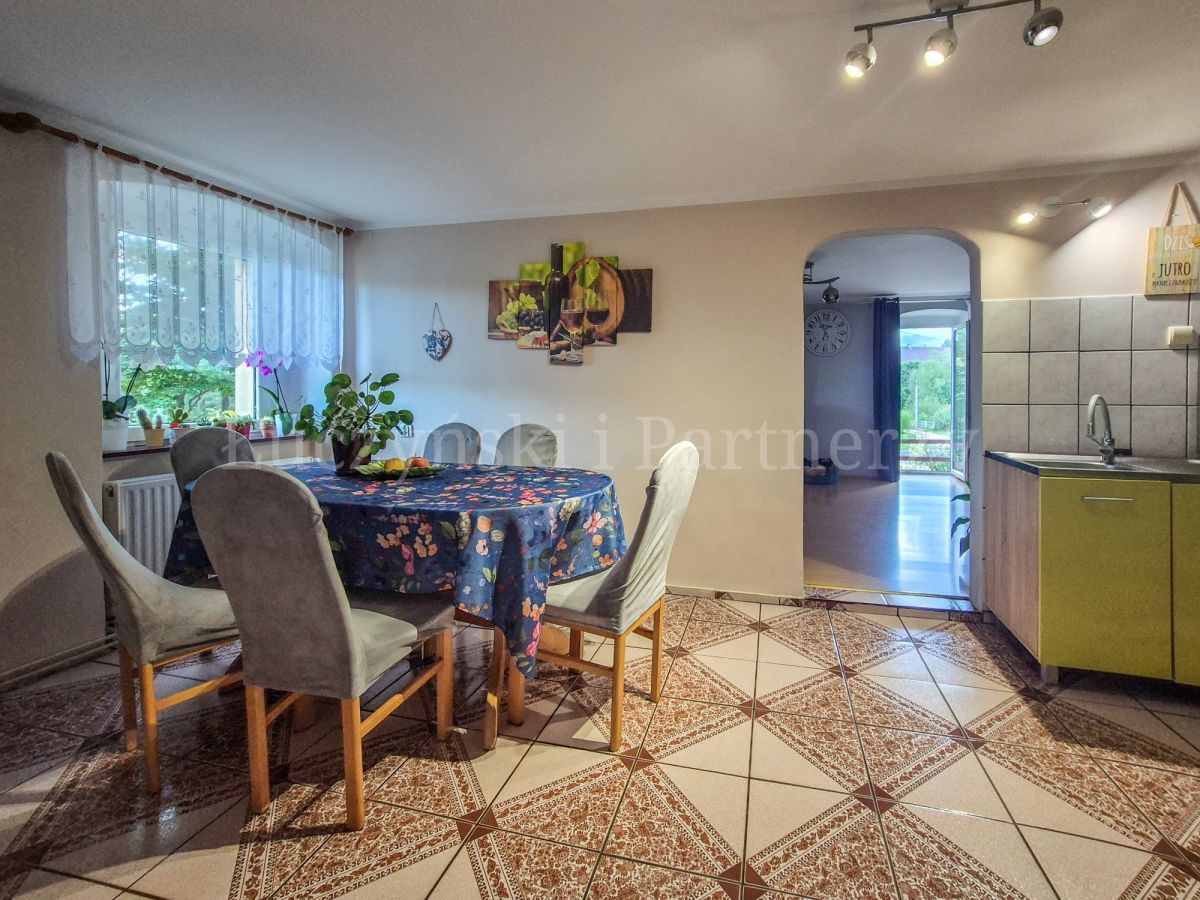 dom wolnostojący, 5 pokoi Pasiecznik. Zdjęcie 8