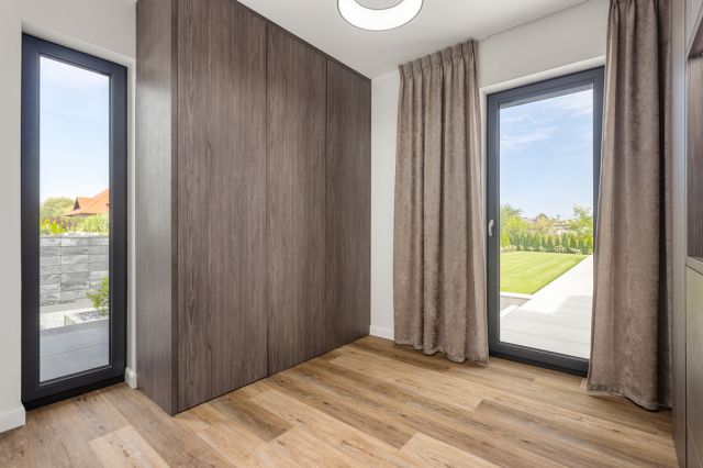 dom wolnostojący, 8 pokoi Gniezno. Zdjęcie 31