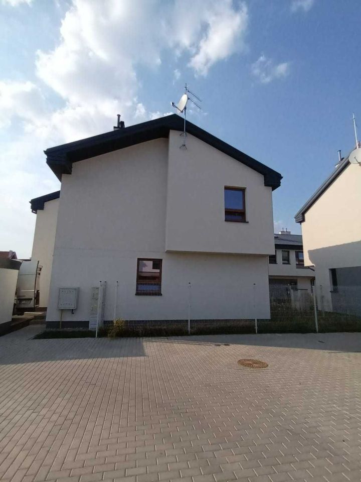 dom szeregowy, 4 pokoje Zgorzała. Zdjęcie 2