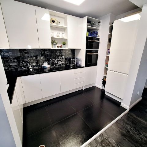 Mieszkanie 3-pokojowe Warszawa Praga-Południe, ul. Betonowa. Zdjęcie 1