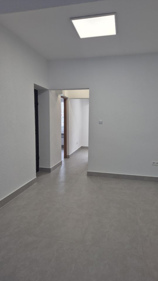 Lokal Lewin Brzeski, rynek Rynek. Zdjęcie 12