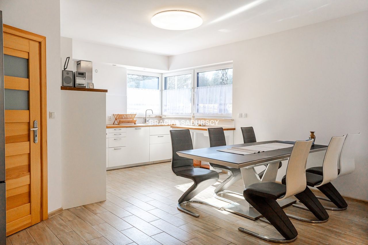 dom wolnostojący, 5 pokoi Łomna. Zdjęcie 8