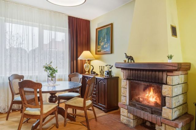 dom wolnostojący, 7 pokoi Dziekanów Leśny, ul. Jana Brzechwy. Zdjęcie 1