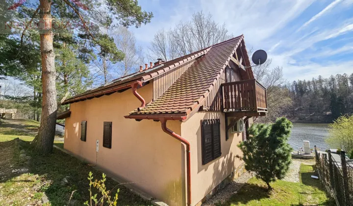 dom wolnostojący, 4 pokoje Karłowice