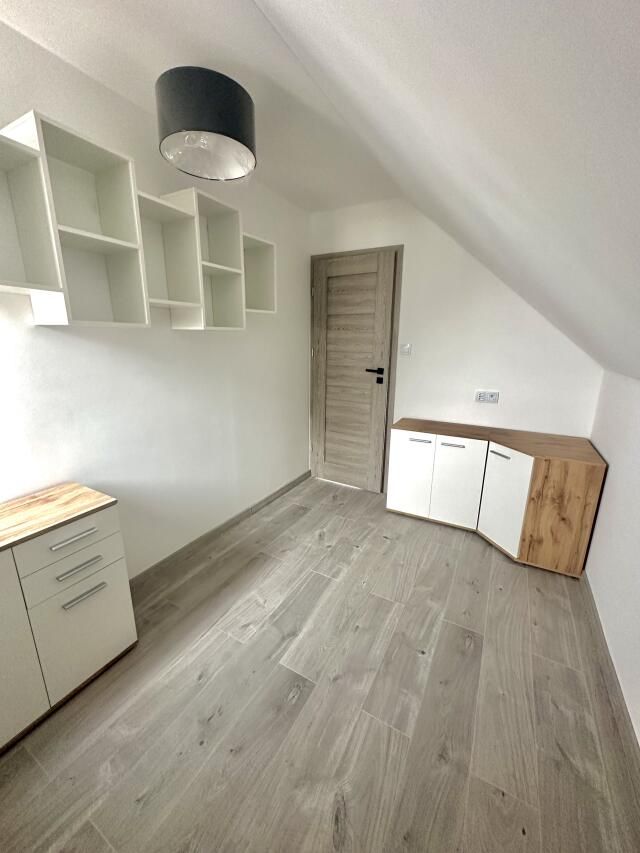 dom wolnostojący, 4 pokoje Spalona. Zdjęcie 11