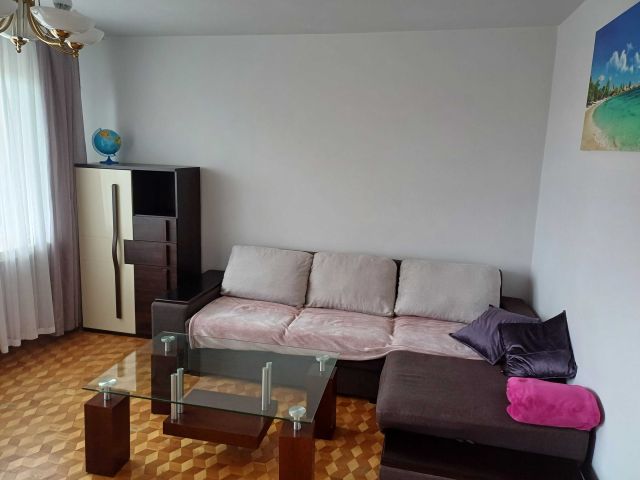 Mieszkanie 3-pokojowe Nisko. Zdjęcie 1