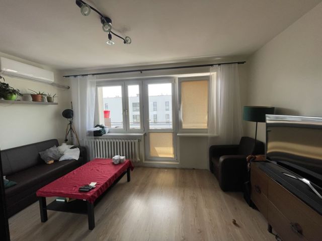 Mieszkanie 4-pokojowe Michałów-Reginów. Zdjęcie 1