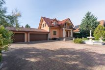 dom wolnostojący, 6 pokoi Żerniki Wrocławskie, ul. Miodowa