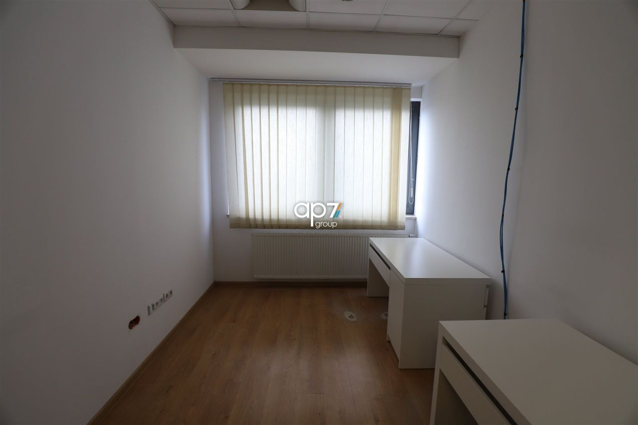 Biuro Kraków Łagiewniki-Borek Fałęcki, ul. Zakopiańska. Zdjęcie 3