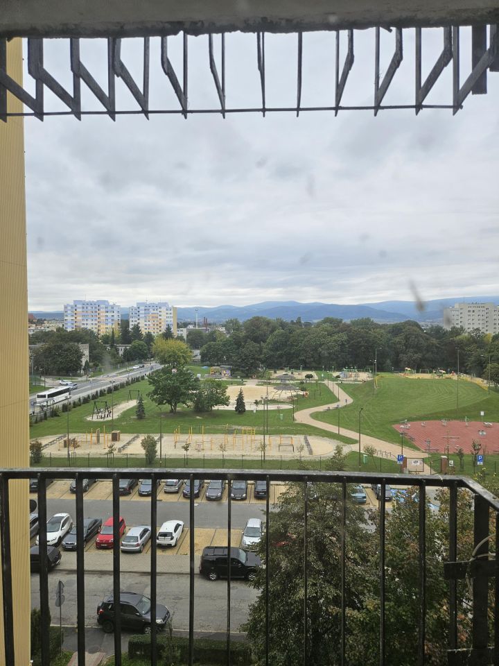 Mieszkanie 1-pokojowe Dzierżoniów, os. Różane. Zdjęcie 4