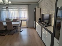 Mieszkanie 3-pokojowe Police