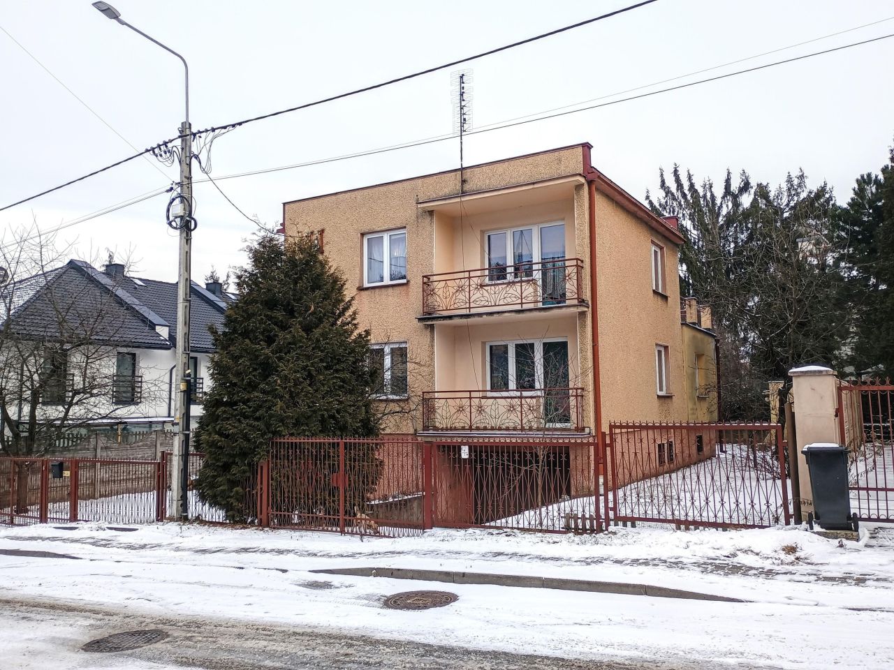 Dom na sprzedaż bez pośredników          
          
            ul. Stefana Czarnieckiego          
          
            Kielce Baranówek, Kielce
