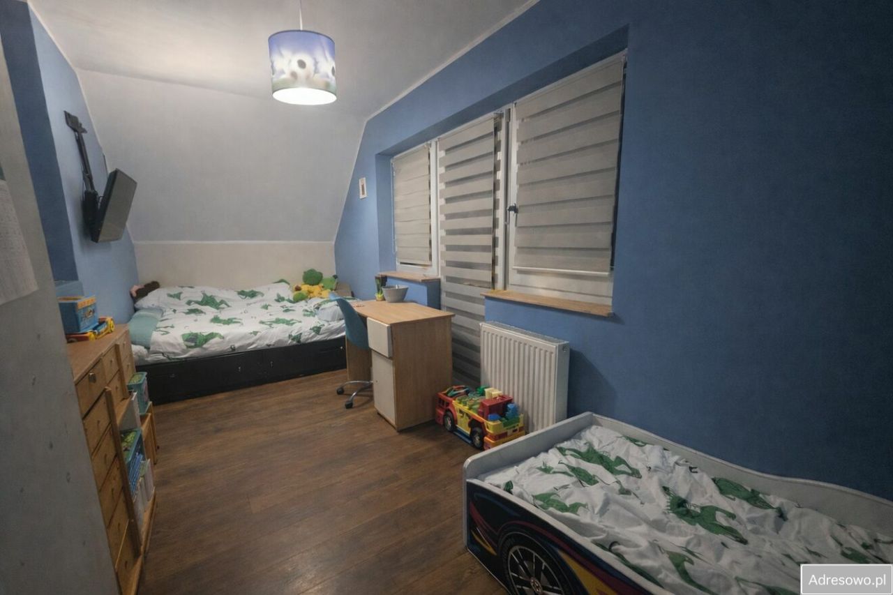 dom wolnostojący, 4 pokoje Niepołomice, ul. Portowa. Zdjęcie 3