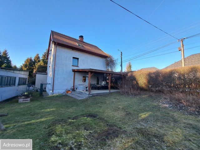 dom wolnostojący, 6 pokoi Uciechów, ul. Kościelna. Zdjęcie 1