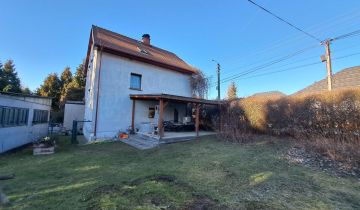 dom wolnostojący, 6 pokoi Uciechów, ul. Kościelna