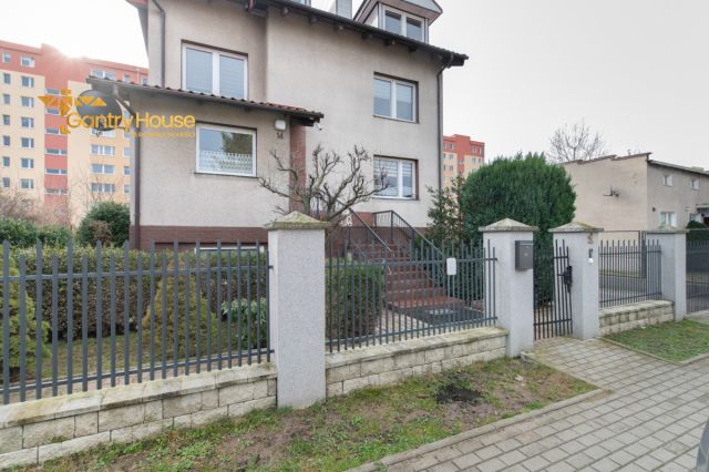 dom wolnostojący, 11 pokoi Gdynia Obłuże, ul. Turkusowa. Zdjęcie 1