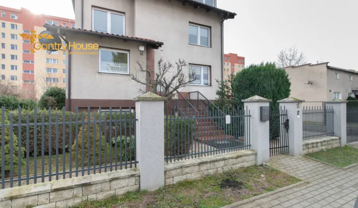 dom wolnostojący, 11 pokoi Gdynia Obłuże, ul. Turkusowa