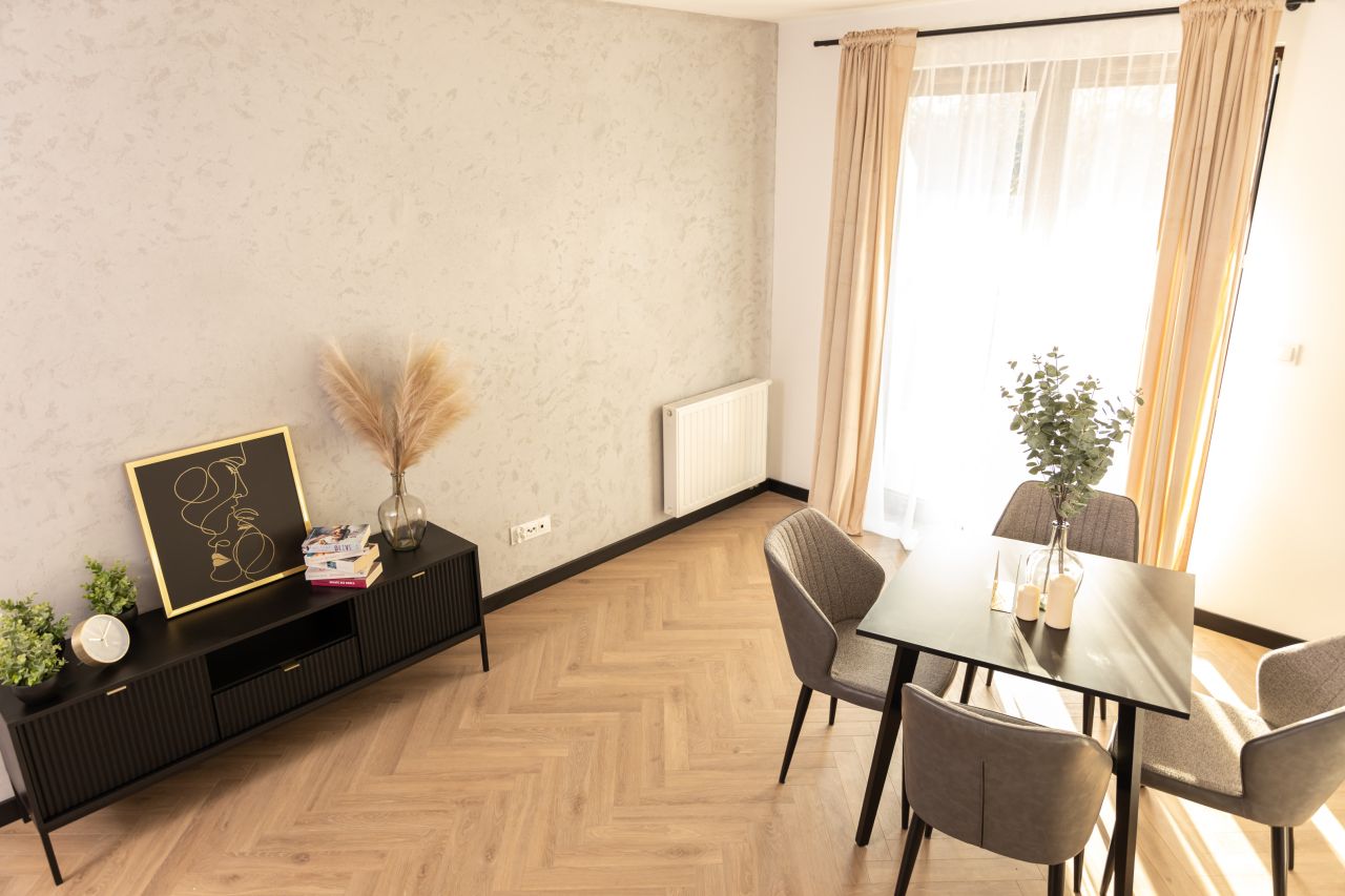 Mieszkanie 5-pokojowe Kielce Piaski, ul. Wincentego Witosa. Zdjęcie 2