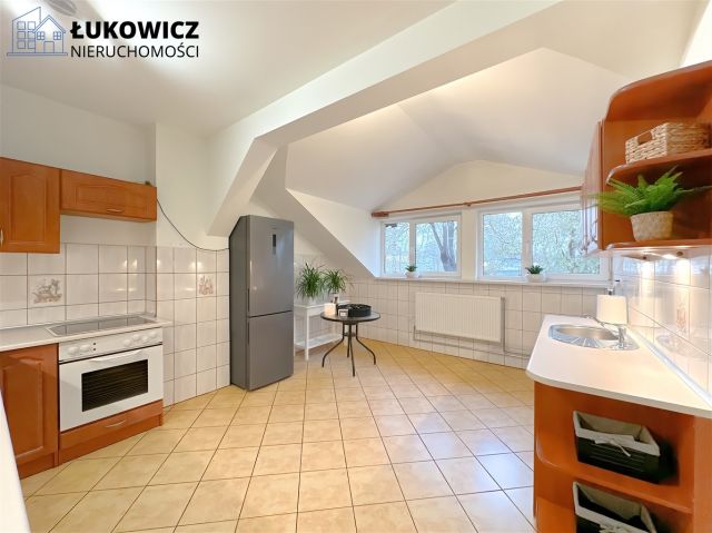 dom wolnostojący, 5 pokoi Bielsko-Biała Komorowice Krakowskie. Zdjęcie 1