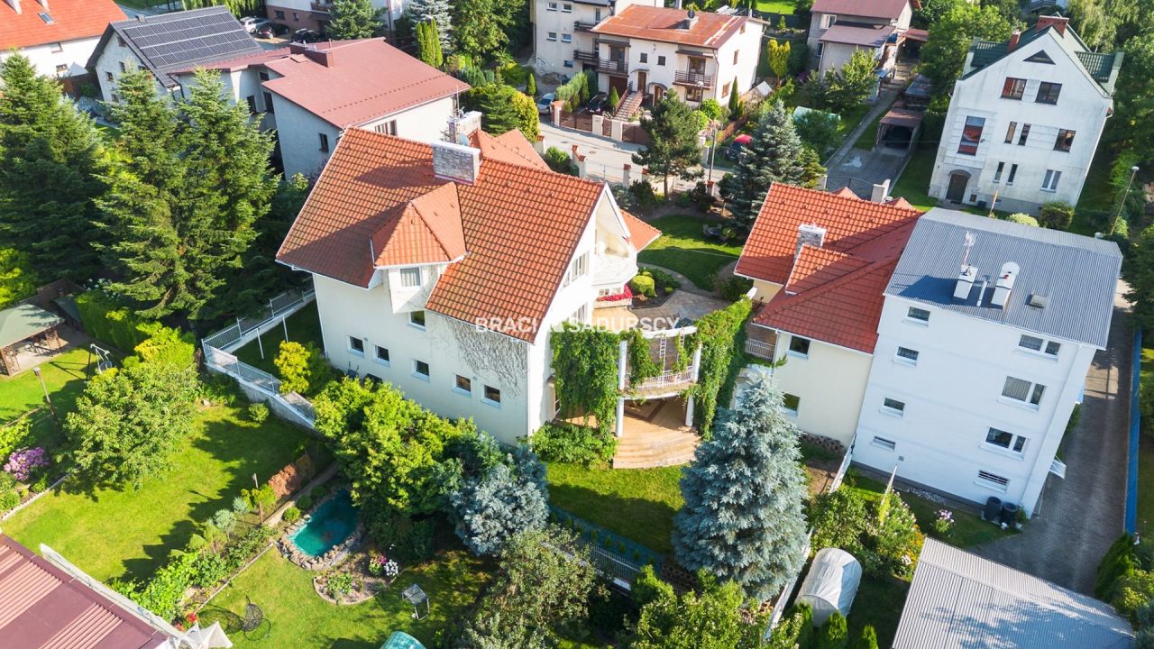 dom wolnostojący, 12 pokoi Wieliczka, ul. Jana Kochanowskiego. Zdjęcie 5