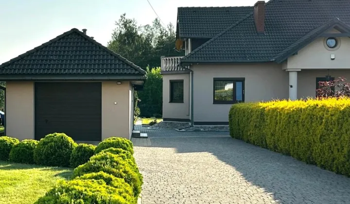 dom wolnostojący, 5 pokoi Radomsko