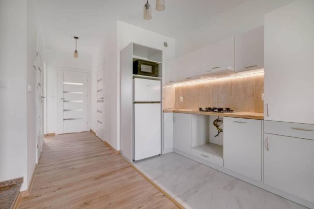 dom szeregowy, 4 pokoje Bieniewice, ul. Dobra. Zdjęcie 2