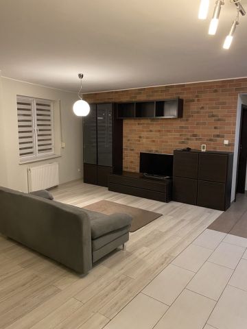 Mieszkanie 3-pokojowe Pleszew. Zdjęcie 1