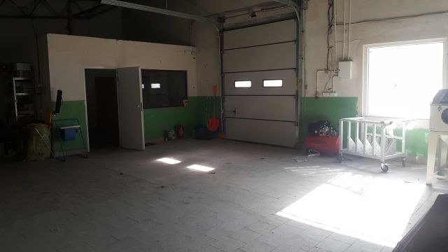 Hala/magazyn Jawor, pl. kard. Stefana Wyszyńskiego. Zdjęcie 1