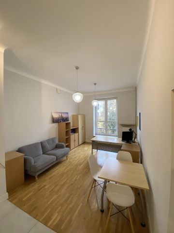 Mieszkanie 3-pokojowe Warszawa Śródmieście, ul. Warecka. Zdjęcie 1