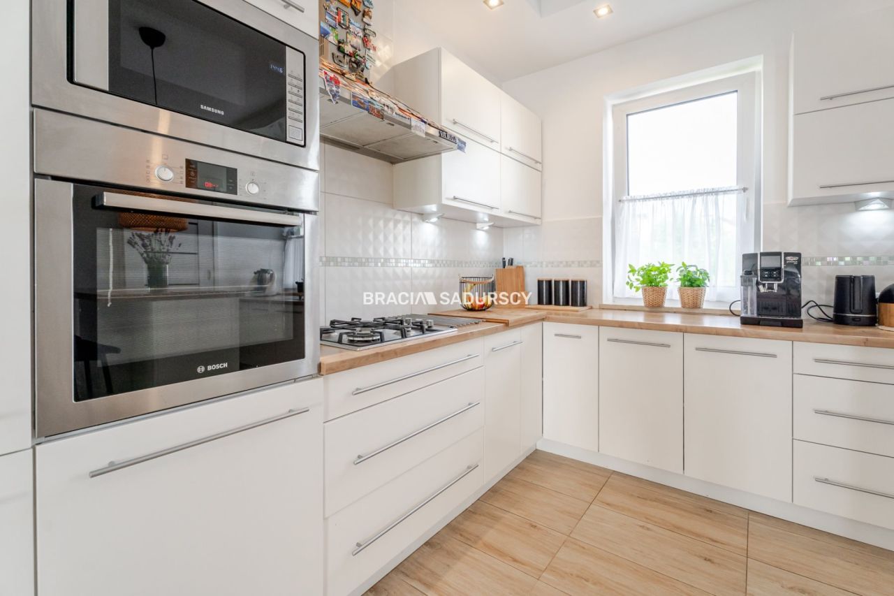 dom wolnostojący, 6 pokoi Węgrzce. Zdjęcie 16