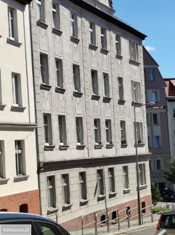 Mieszkanie 3-pokojowe Wałbrzych Nowe Miasto, ul. Stanisława Staszica. Zdjęcie 1