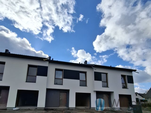 dom szeregowy, 5 pokoi Głosków. Zdjęcie 4