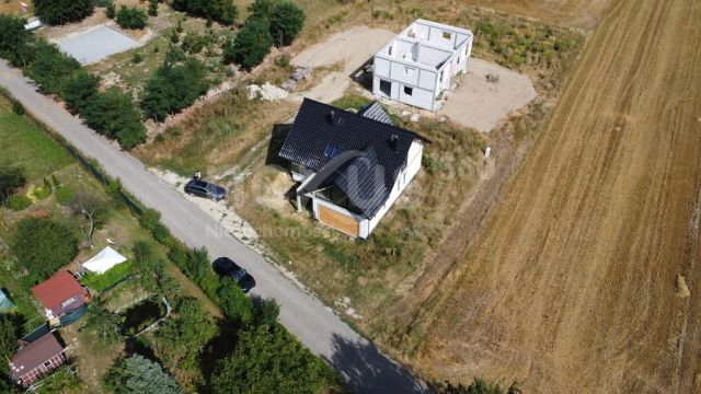 dom wolnostojący, 6 pokoi Świerzna. Zdjęcie 2