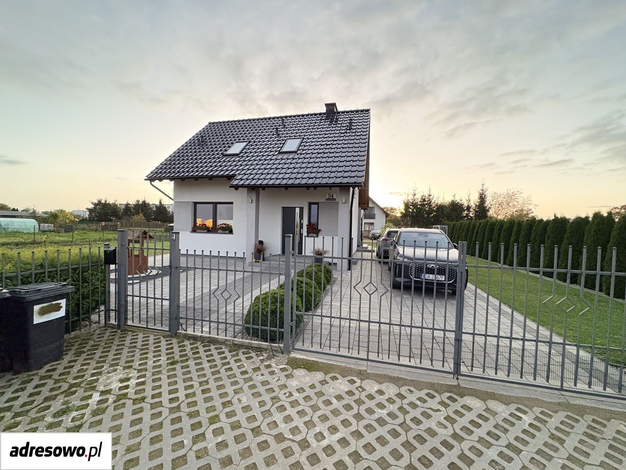dom wolnostojący, 4 pokoje Trutnowy, ul. Ziemiańska. Zdjęcie 2
