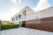 dom wolnostojący, 5 pokoi Łódź