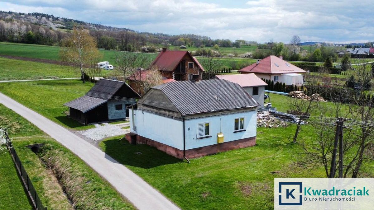 dom wolnostojący, 2 pokoje Prusiek. Zdjęcie 1