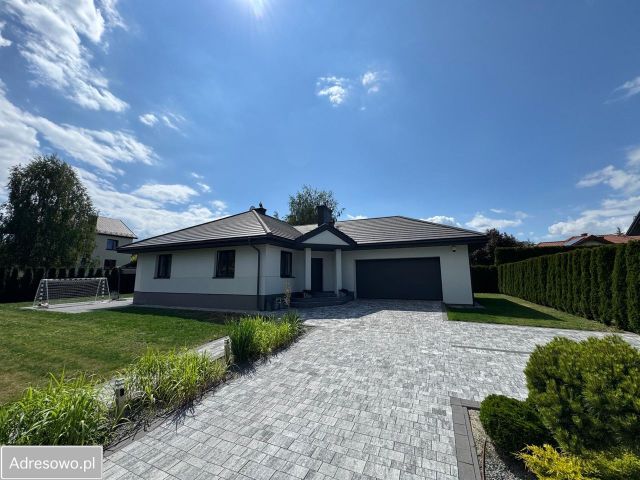 dom wolnostojący, 4 pokoje Końskie, ul. Południowa. Zdjęcie 1