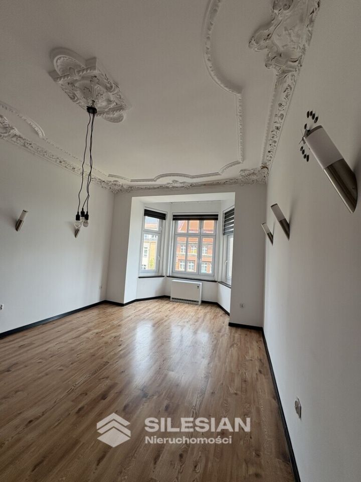 Mieszkanie 8-pokojowe Świdnica Centrum, ul. Stefana Żeromskiego. Zdjęcie 4