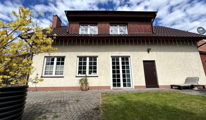 dom wolnostojący, 9 pokoi Nowy Dwór Gdański Centrum, ul. Jaśminowa