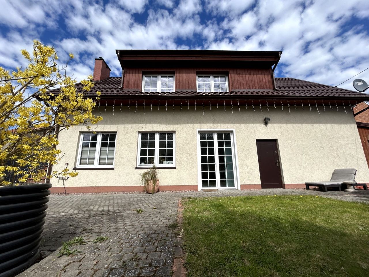 dom wolnostojący, 9 pokoi Nowy Dwór Gdański Centrum, ul. Jaśminowa. Zdjęcie 1