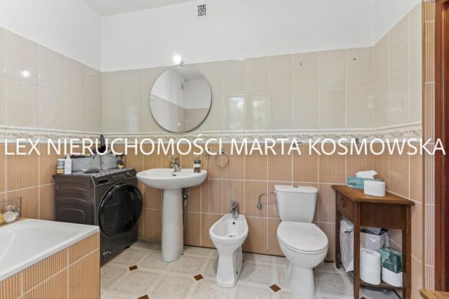 dom wolnostojący, 11 pokoi Owczarnia. Zdjęcie 12