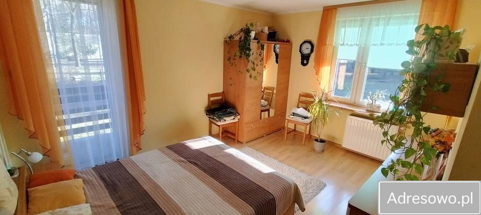 dom wolnostojący, 6 pokoi Radomsko. Zdjęcie 2