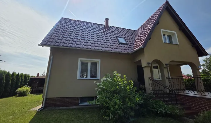dom wolnostojący, 4 pokoje Świerzno, ul. Spacerowa