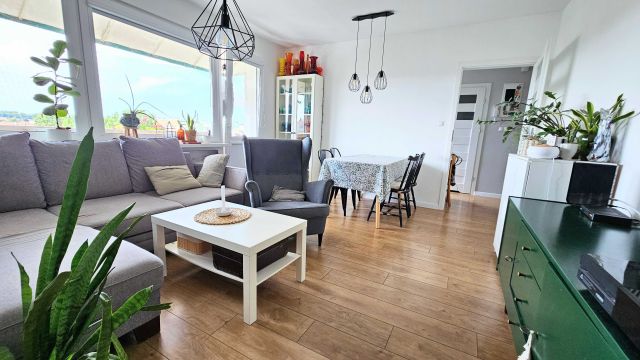 Mieszkanie 4-pokojowe Świdnica. Zdjęcie 1