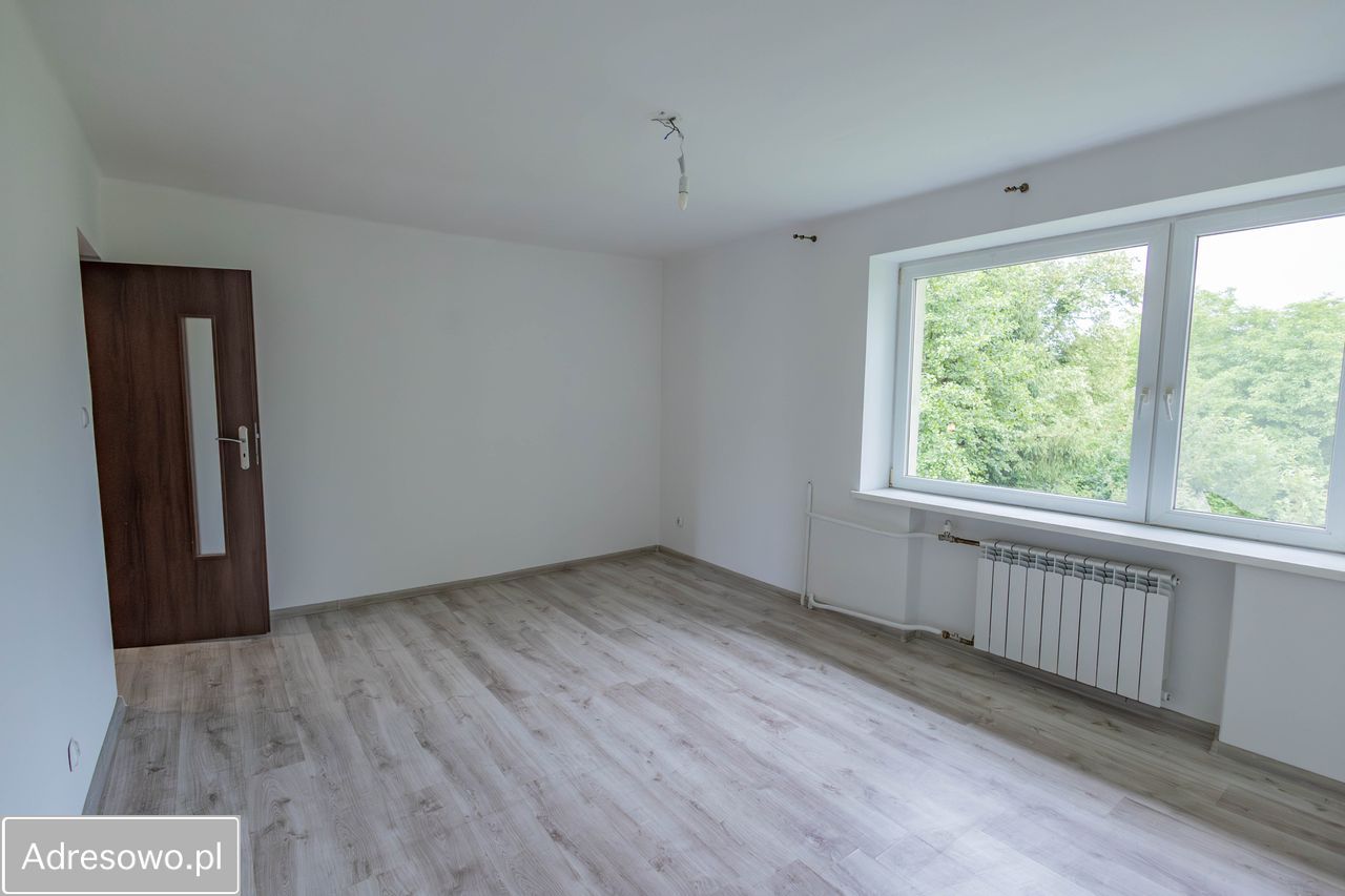 bliźniak, 6 pokoi Cieszyn. Zdjęcie 9