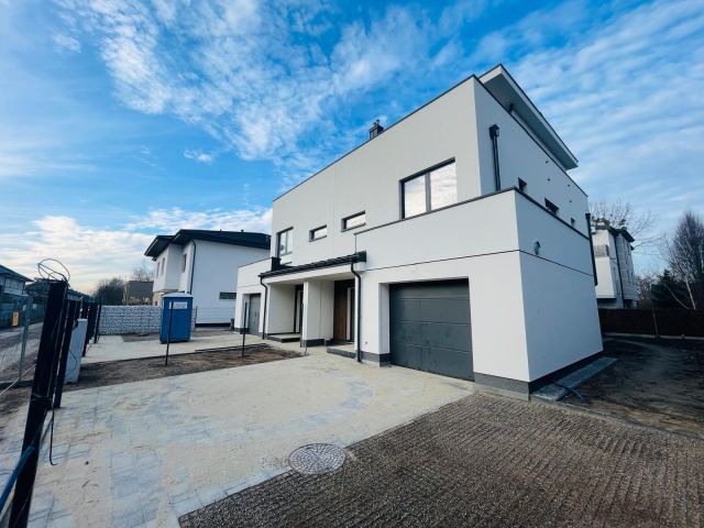 bliźniak, 5 pokoi Warszawa Wawer. Zdjęcie 5