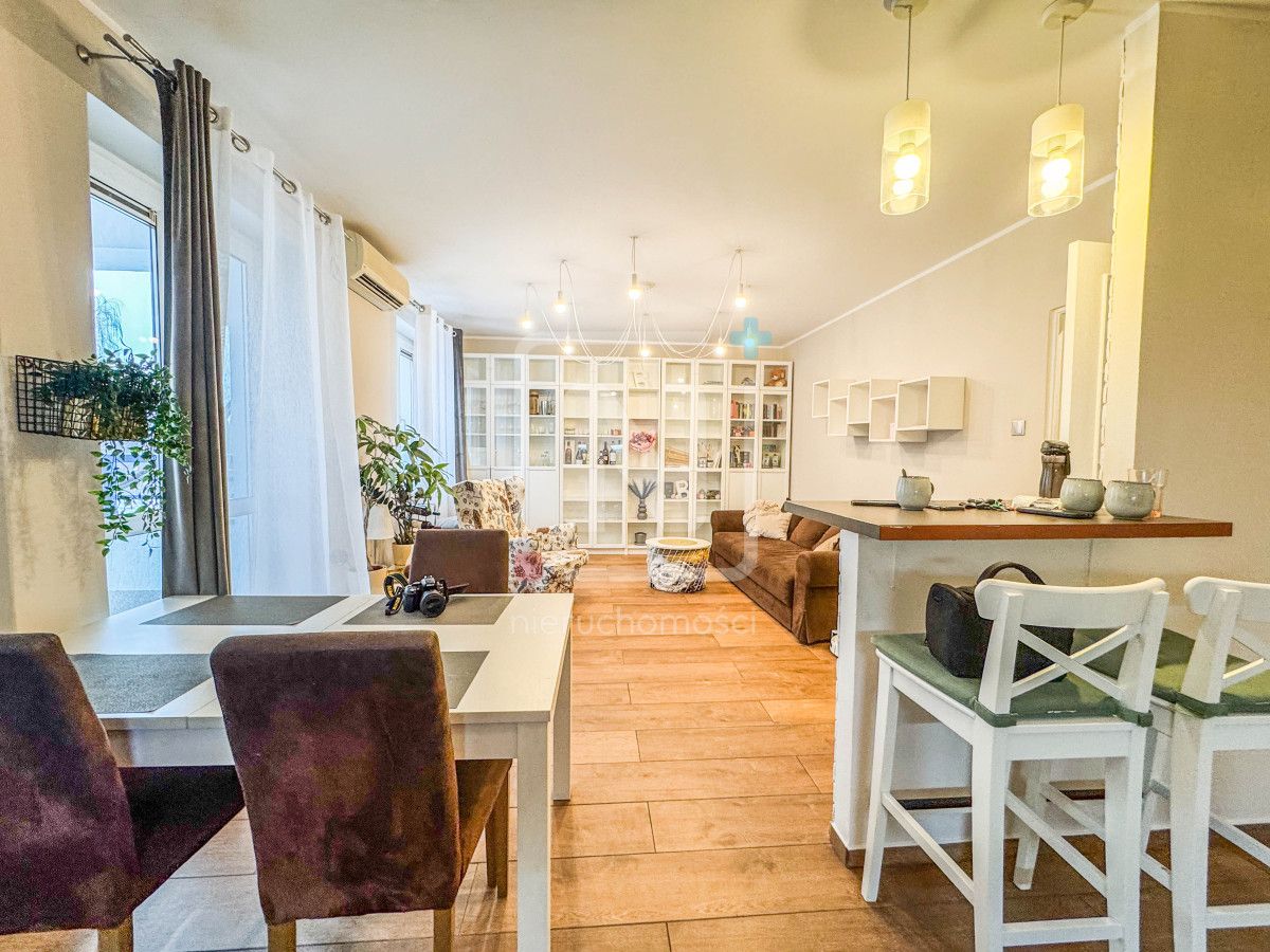 Mieszkanie 3-pokojowe Warszawa Praga, ul. św. Patryka. Zdjęcie 2